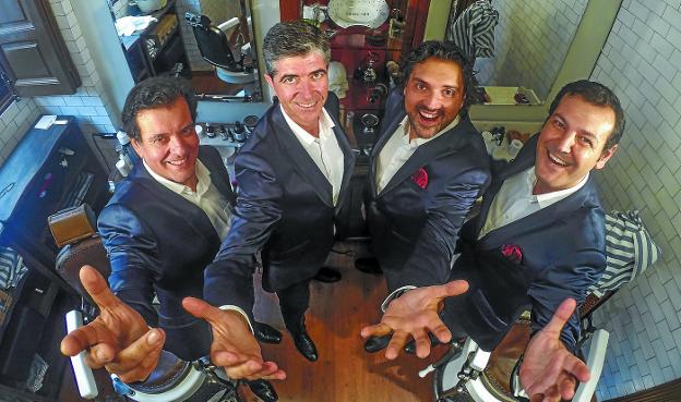 Ángel Rodríguez, Ricardo Leal, Jerónimo Marín e Isidro Anaya, componentes del cuarteto Aftershave, que actúa mañana en el Amaia.