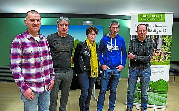 Varios baserritarras relataron ayer su experiencia. 