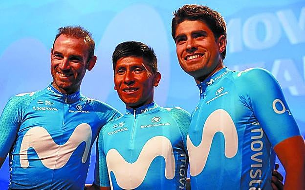 Valverde, Quintana y Landa, ayer en Madrid. 