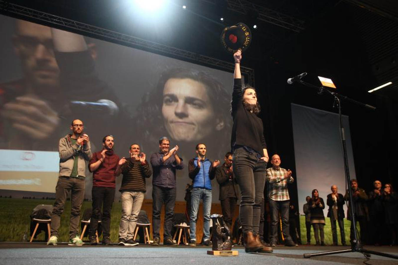 Bertsolari Txapelketa Nagusiko finala ari dira jokatzen Barakaldoko BECen.