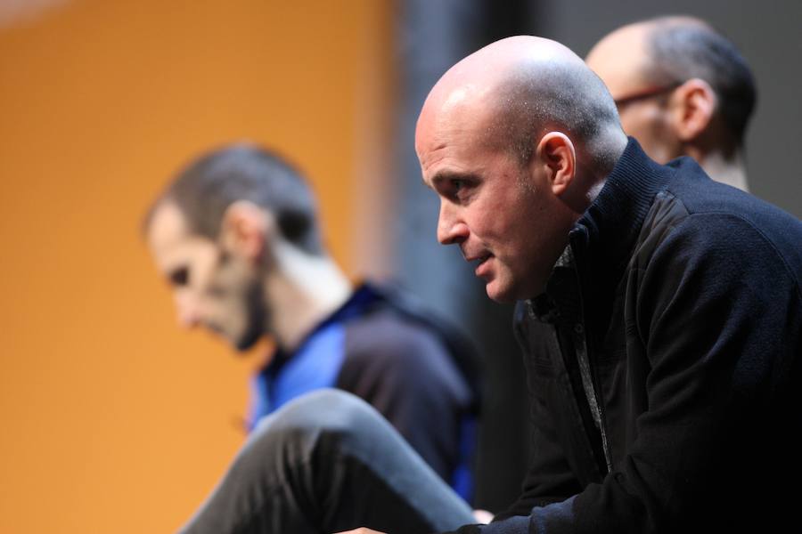 Bertsolari Txapelketa Nagusiko finala ari dira jokatzen Barakaldoko BECen.