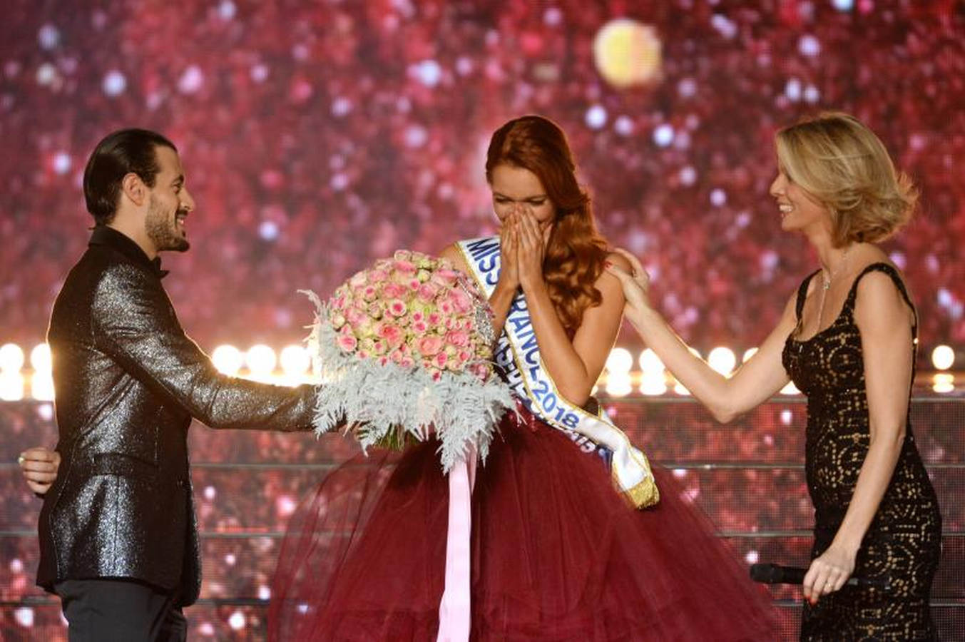 Maëva Coucke, estudiante de derecho de 23 años y representante del Nord-Pas-de-Calais, ha sido elegida este fin de semana Miss Francia 2018 en reemplazo de la guyanesa Guyanaise Alicia Aylies