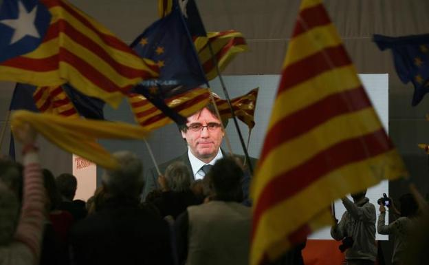 Puigdemont compara la detención de los independentistas con los atentados de Barcelona