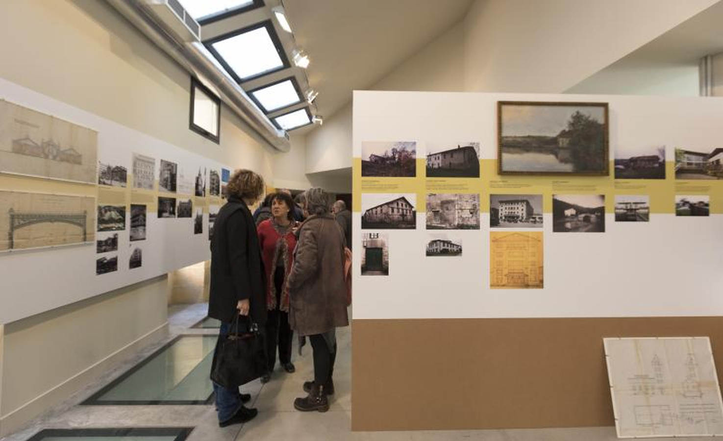 Una exposición recuerda los edificios desaparecidos en San Sebastián en las últimas siete décadas