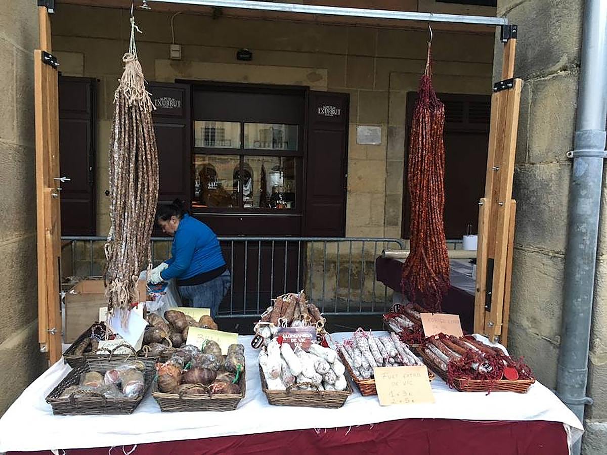 Arranca el Santo Tomas de 2017 y la plaza Constitución ya está lista para recibir a la gente. Los más madrugadores ya han podido ver a Úrsula.
