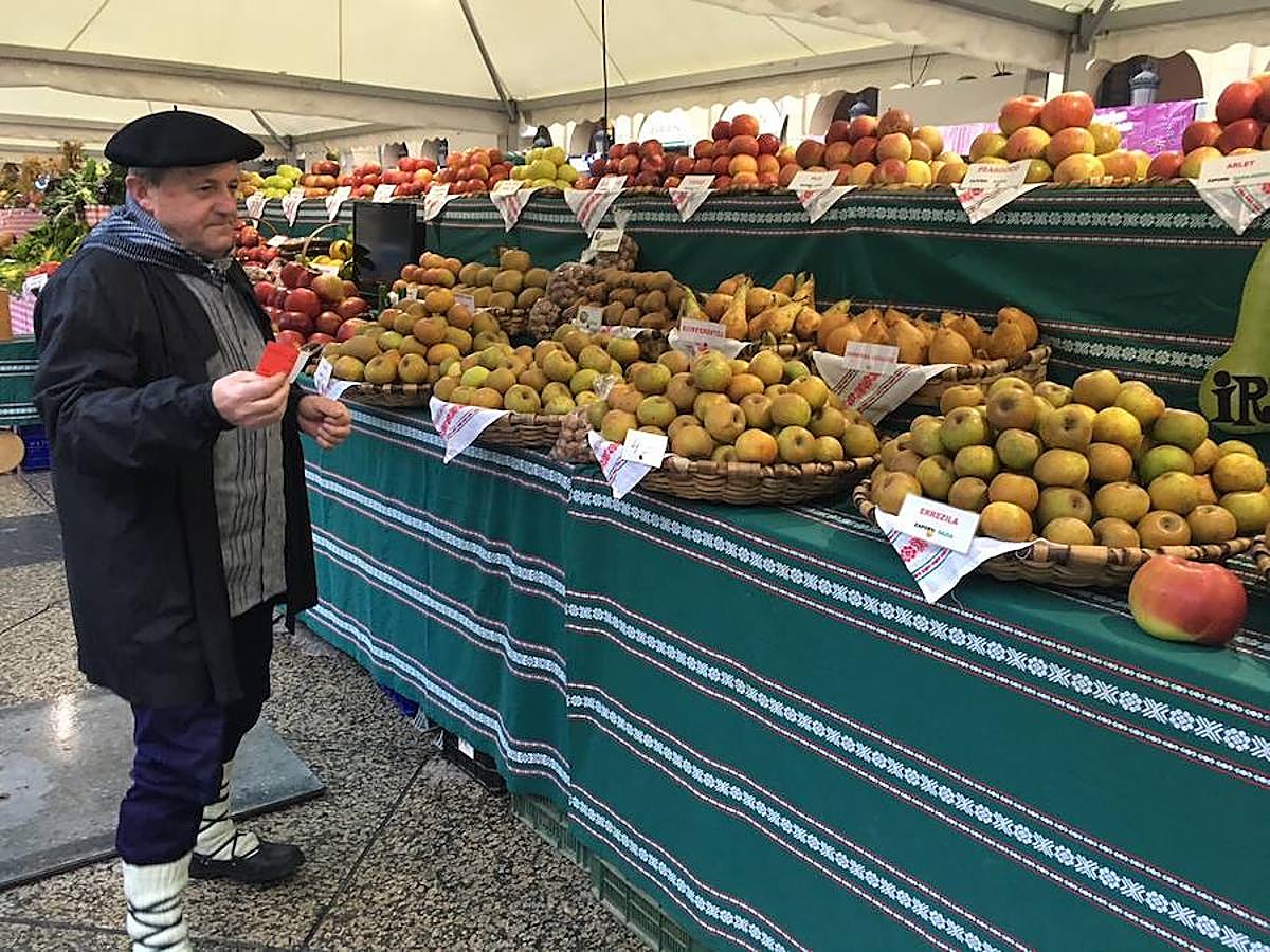 Arranca el Santo Tomas de 2017 y la plaza Constitución ya está lista para recibir a la gente. Los más madrugadores ya han podido ver a Úrsula.