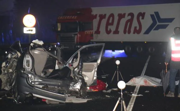 El accidente de marzo en Azkarate, con tres fallecidos, es el más grave registrado en las carreteras vascas en 2017