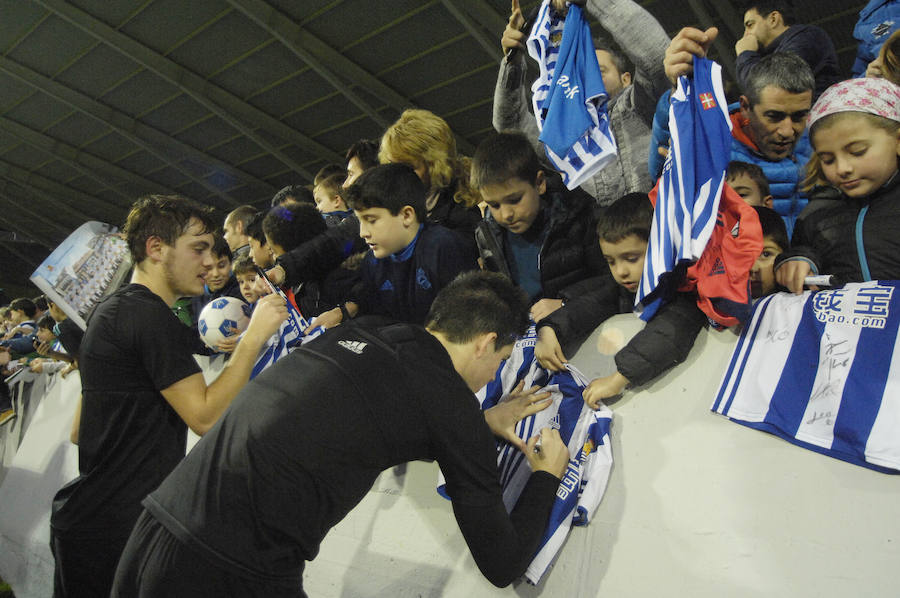 La plantilla de la Real Sociedad, se ha ejercitado este sábado por la tarde en Zubieta con las ausencias de Januzaj y De la Bella.