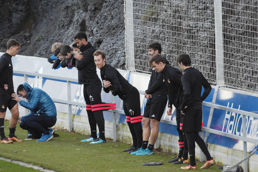 La plantilla de la Real Sociedad, se ha ejercitado este sábado por la tarde en Zubieta con las ausencias de Januzaj y De la Bella.