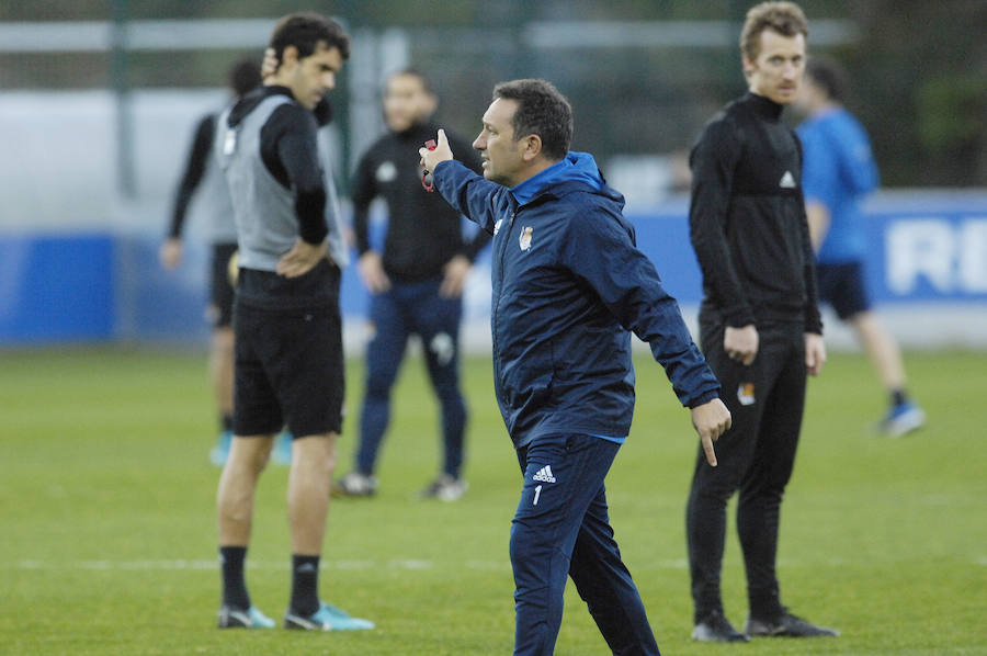 La plantilla de la Real Sociedad, se ha ejercitado este sábado por la tarde en Zubieta con las ausencias de Januzaj y De la Bella.