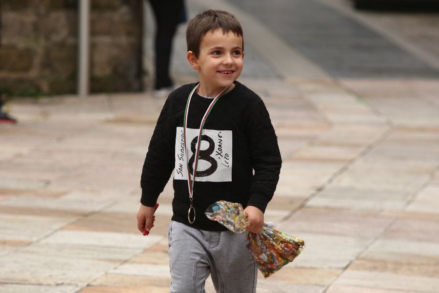 Los más pequeños se han sumado a esta sana tradición de terminar el año con una carrerita. 