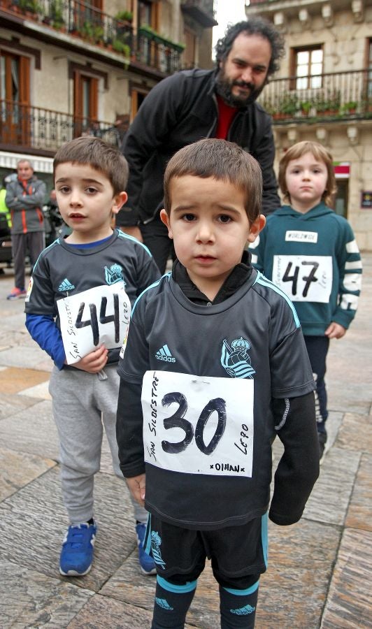 Los más pequeños se han sumado a esta sana tradición de terminar el año con una carrerita. 