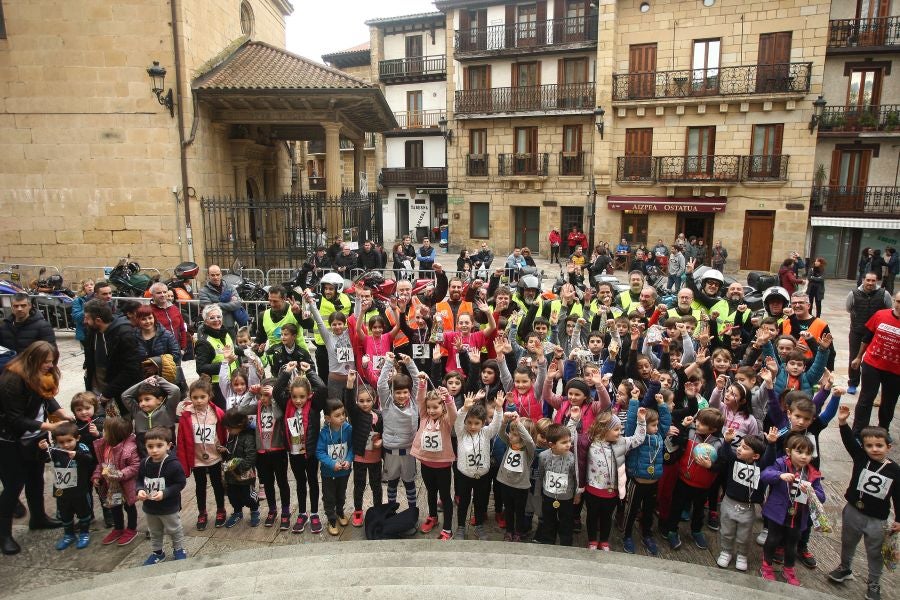 Los más pequeños se han sumado a esta sana tradición de terminar el año con una carrerita. 