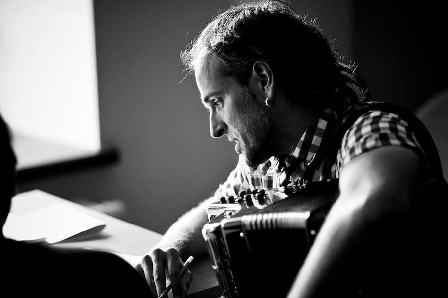 La música de este urretxuarra ha triunfado en un concurso de Polonia, seducido en China y aspira a conquistar América