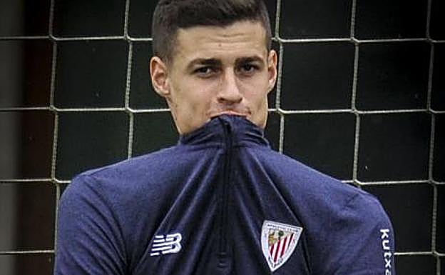 Kepa, en un entrenamiento con el Athletic