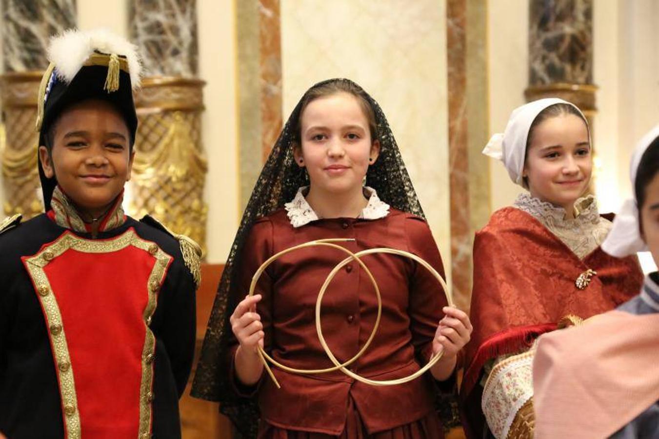 Este viernes se ha celebrado la preentación de la Tamborrada Infantil, con la figura de la 'Alcaldesa' como novedad. 