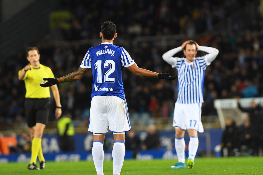 Las mejores imágenes del encuentro entre la Real Sociedad y el F.C. Barcelona en el estadio de Anoeta