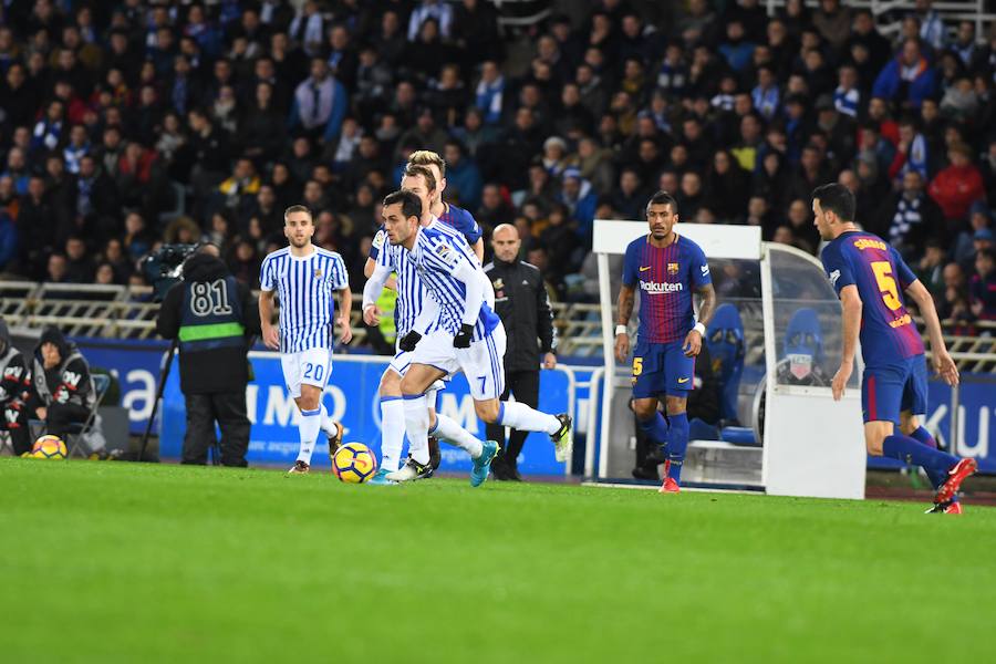 Las mejores imágenes del encuentro entre la Real Sociedad y el F.C. Barcelona en el estadio de Anoeta