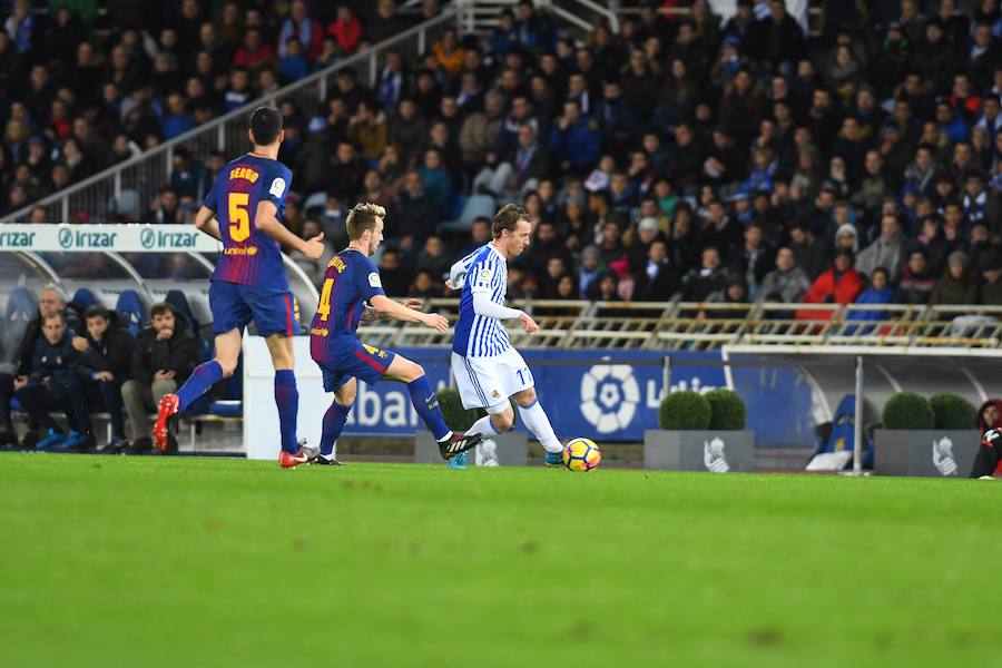 Las mejores imágenes del encuentro entre la Real Sociedad y el F.C. Barcelona en el estadio de Anoeta
