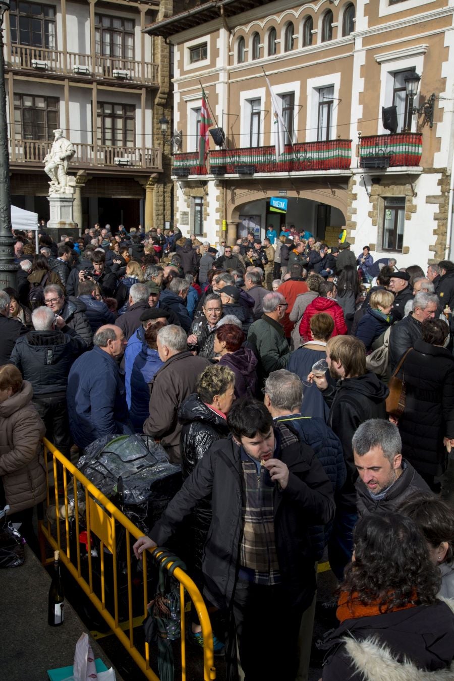 Getaria ha acogido la presentación y degustación de la nueva cosecha