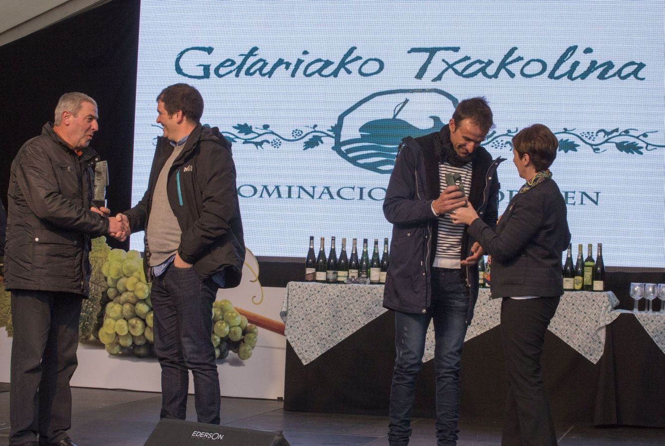 Getaria ha acogido la presentación y degustación de la nueva cosecha