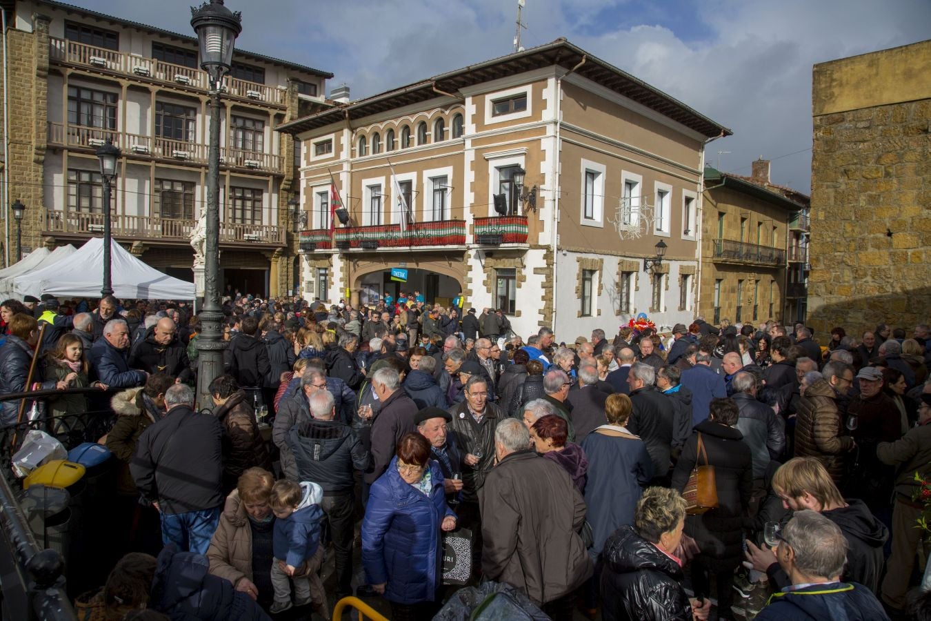 Getaria ha acogido la presentación y degustación de la nueva cosecha