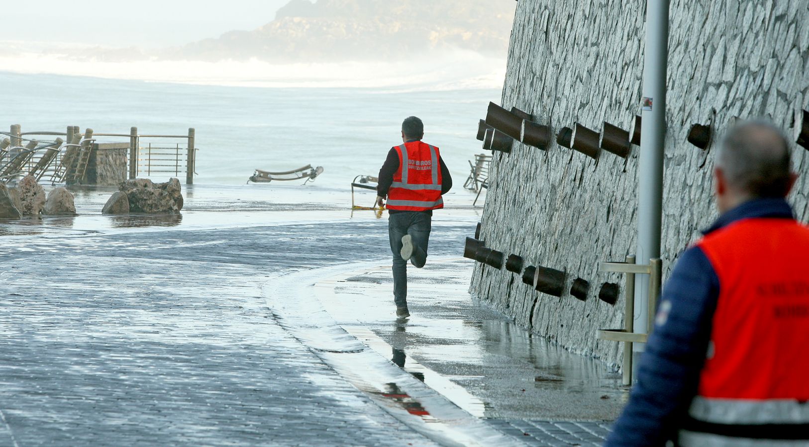 San Sebastián, Zarautz y Zumaia son las localidades en las más se han hecho visibles las consecuencias del temporal