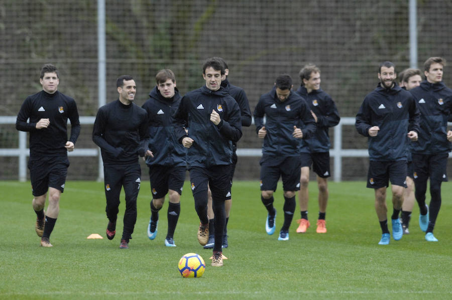 La Real ha efectuado este viernes por la mañana en Zubieta su penúltimo entrenamiento antes de enfrentarse al Celta. Mañana la plantilla se ejercitará a la misma hora y en el mismo escenario. 