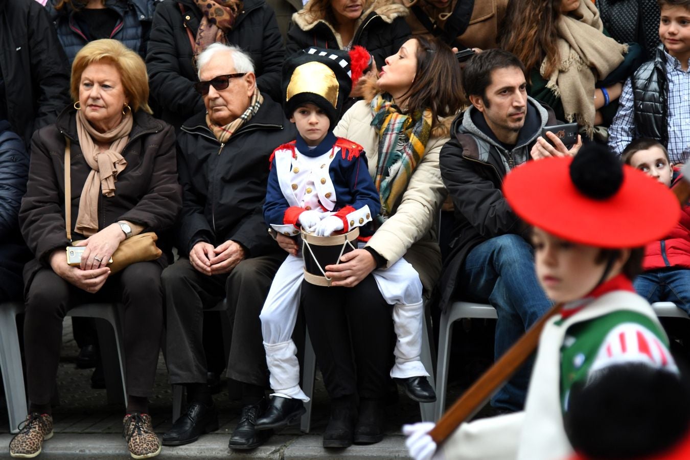 Casi 5.000 niños han desfilado por el centro de San Sebastián al son de la música de Sarriegui