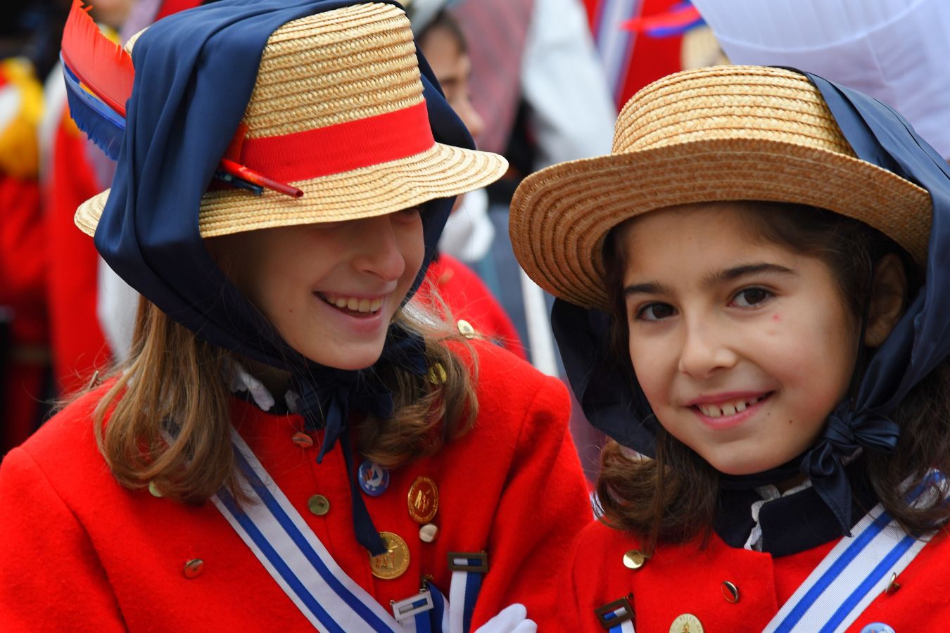 Casi 5.000 niños han desfilado por el centro de San Sebastián al son de la música de Sarriegui
