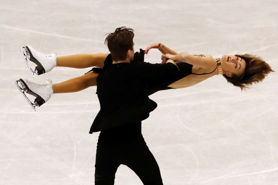 Decenas de patinadores participan en Taipei en el Campeonato de Patinaje Artístico Four Continents donde coinciden varios medallistas olímpicos. 