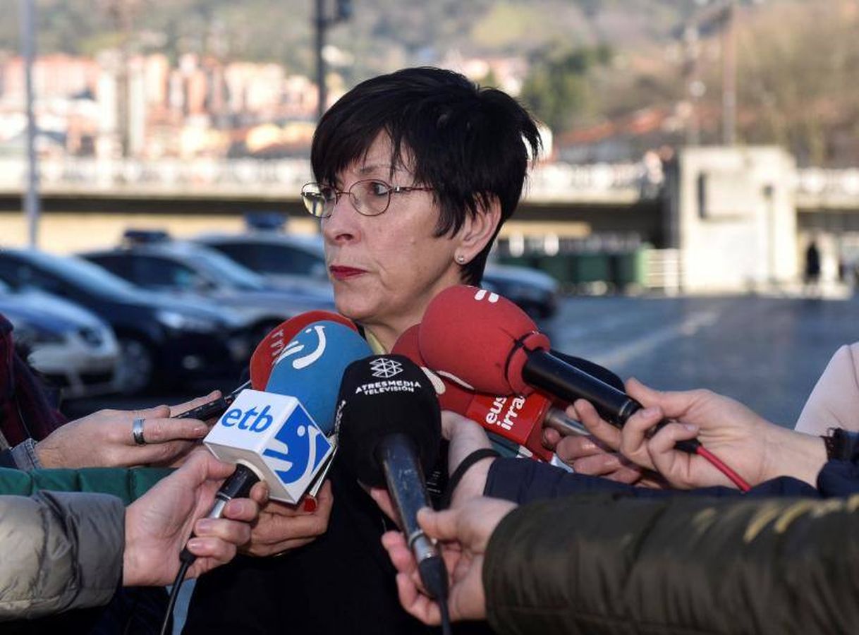 Un grupo de voluntarios formado por amigos y familiares de Jon Bárcena, el joven desaparecido en el Gorbea el pasado 30 de diciembre, ha hallado el cuerpo del montañero vizcaíno en el entorno del pantano de Urrunaga, en el término municipal de Legutio (Álava).