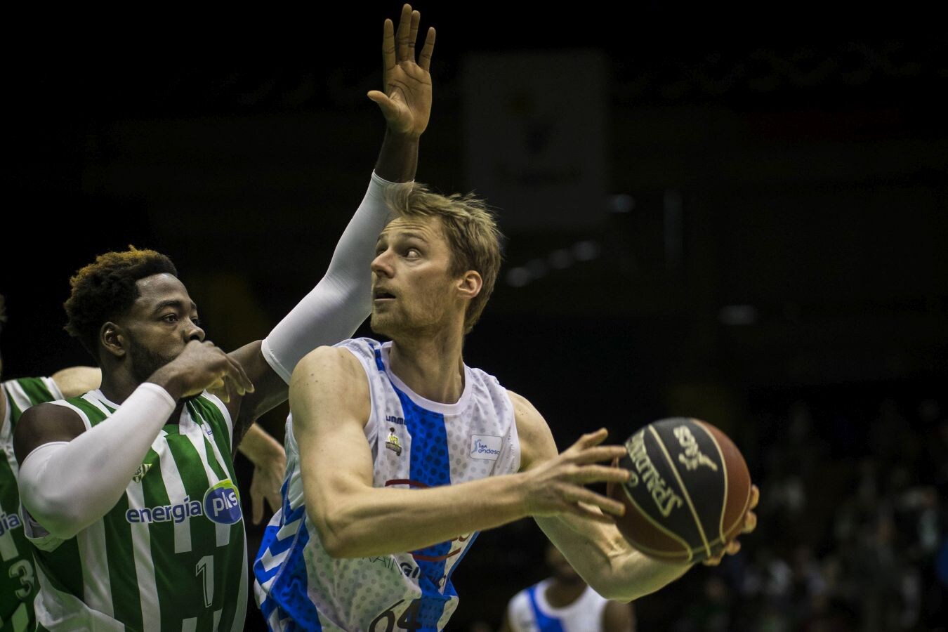 El Delteco Gipuzkoa Basket ha logrado ante el Betis en Sevilla una importante victoria que le acerca al objetivo de la permanencia.