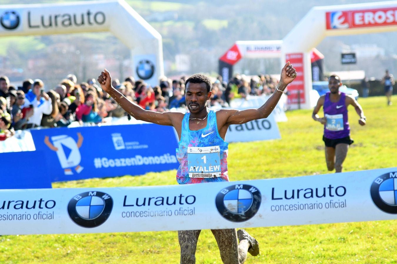El bahrení de origen etíope Aweke Ayalew y la keniana Daisy Jepkemei se han impuesto en la 63 edición del cross de San Sebastián, disputado en el Hipódromo en un circuito lleno de barro que ha favorecido el espectáculo.