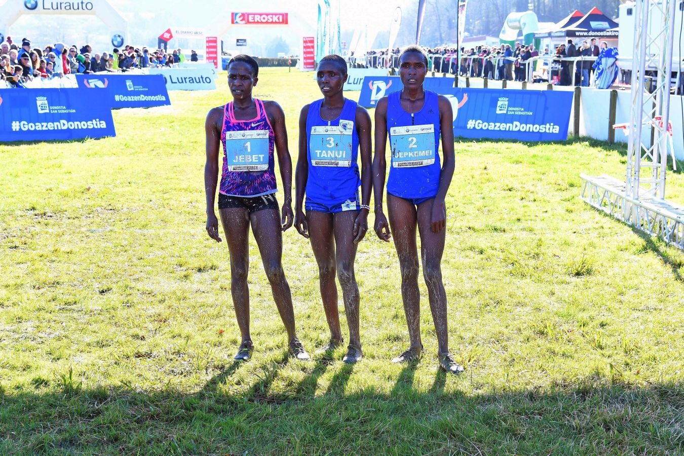 El bahrení de origen etíope Aweke Ayalew y la keniana Daisy Jepkemei se han impuesto en la 63 edición del cross de San Sebastián, disputado en el Hipódromo en un circuito lleno de barro que ha favorecido el espectáculo.