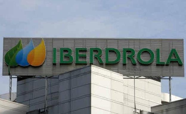 Condenan a Iberdrola a eliminar una cláusula abusiva de sus contratos 