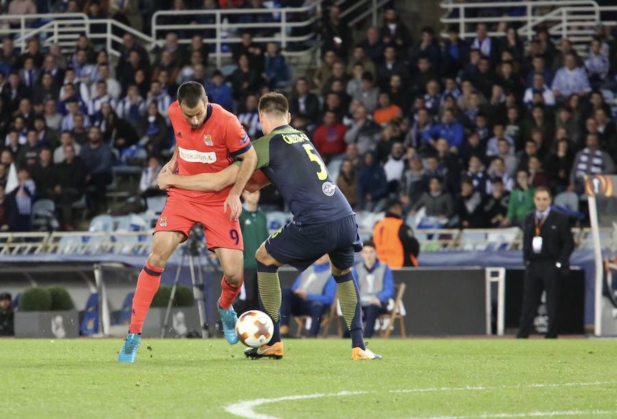 El partido entre la Real Sociedad y el Salzburgo en Anoeta, en imágenes