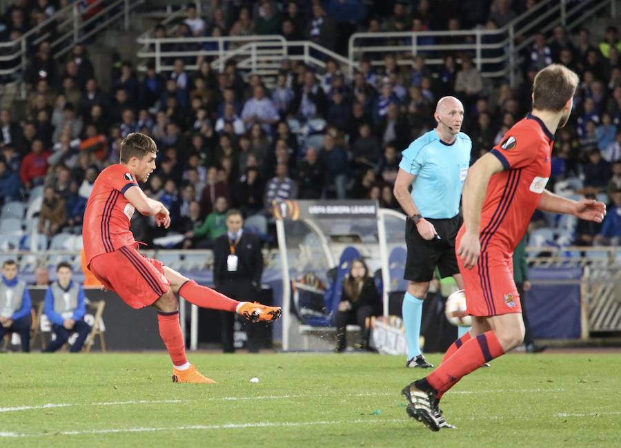 El partido entre la Real Sociedad y el Salzburgo en Anoeta, en imágenes