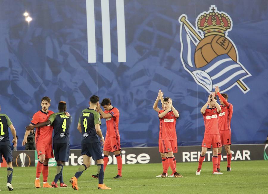 El partido entre la Real Sociedad y el Salzburgo en Anoeta, en imágenes