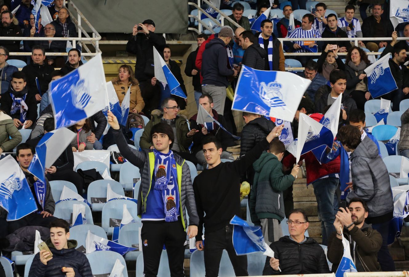 El partido entre la Real Sociedad y el Salzburgo en Anoeta, en imágenes