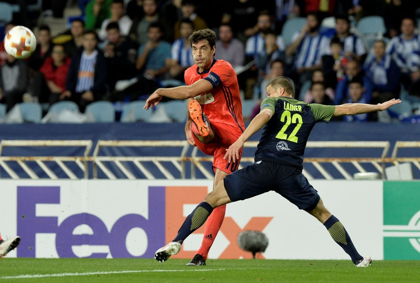 El partido entre la Real Sociedad y el Salzburgo en Anoeta, en imágenes