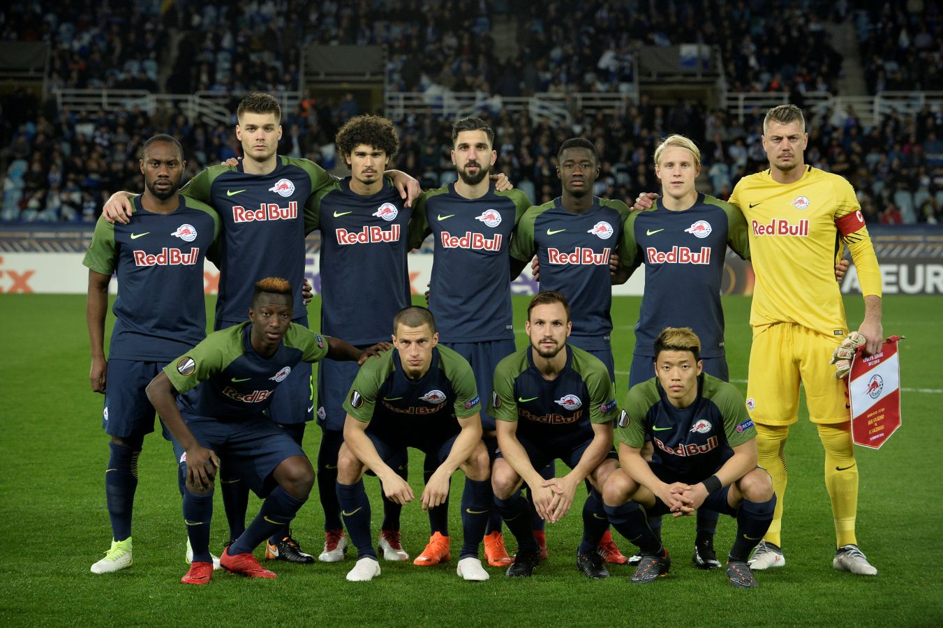 El partido entre la Real Sociedad y el Salzburgo en Anoeta, en imágenes
