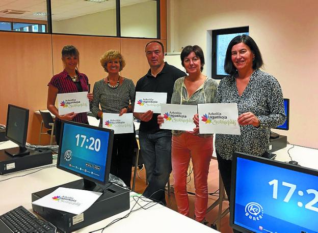 Presentación de los cursos dirigidos a las personas mayores. 