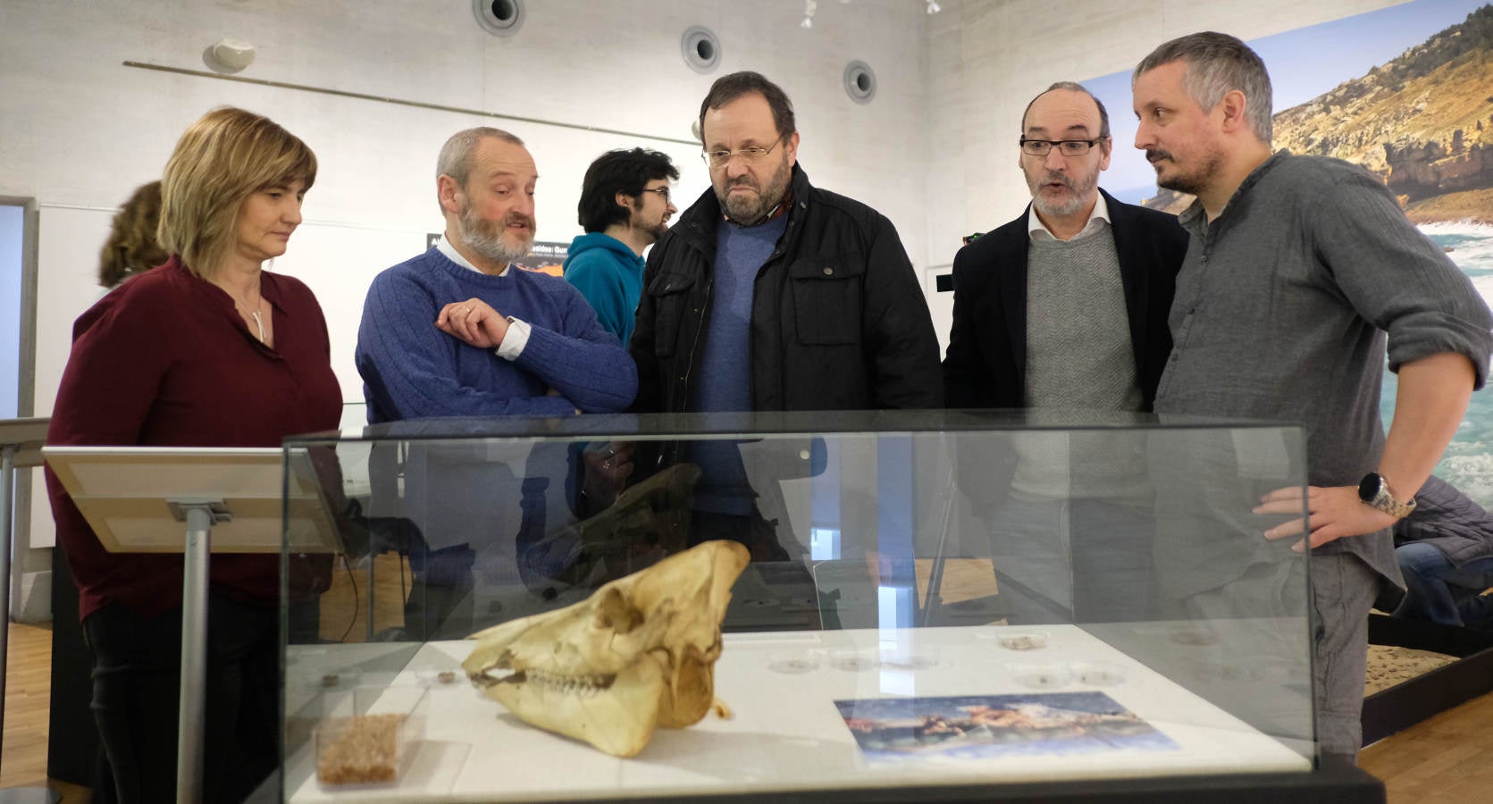 La Sociedad de Ciencias Aranzadi muestra en Hondarribia los hallazgos aparecidos en el monte Jaizkibel, de 8.000 años de antiguedad.