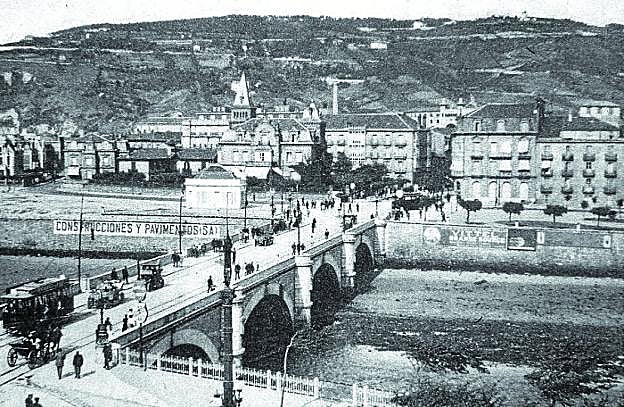 El puente Santa Catalina perdió uno de sus arcos para el desarrollo urbanístico de la ciudad.