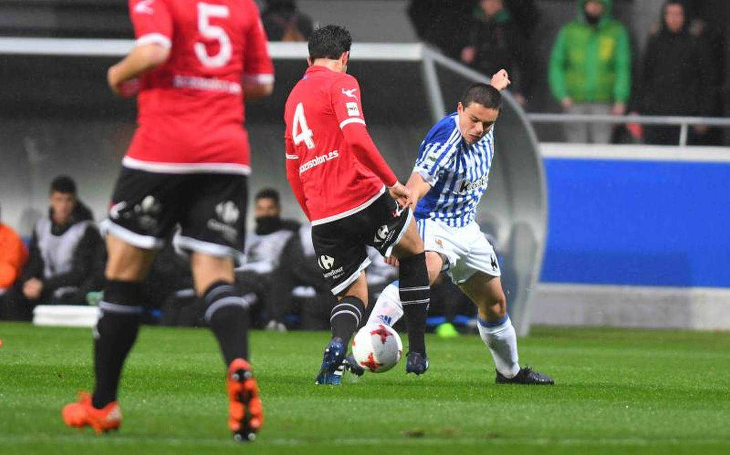 Un gol de Capilla permite a los de Alguacil meterse en puestos de play-off de ascenso.