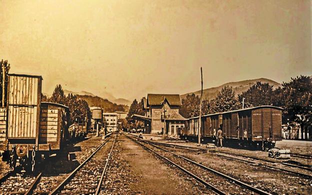 Estación. El ferrocarril llegó hace 100 años y desapareció hace 50.