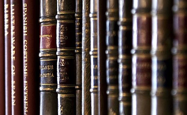 Devuelve un libro a la biblioteca medio siglo después de sacarlo