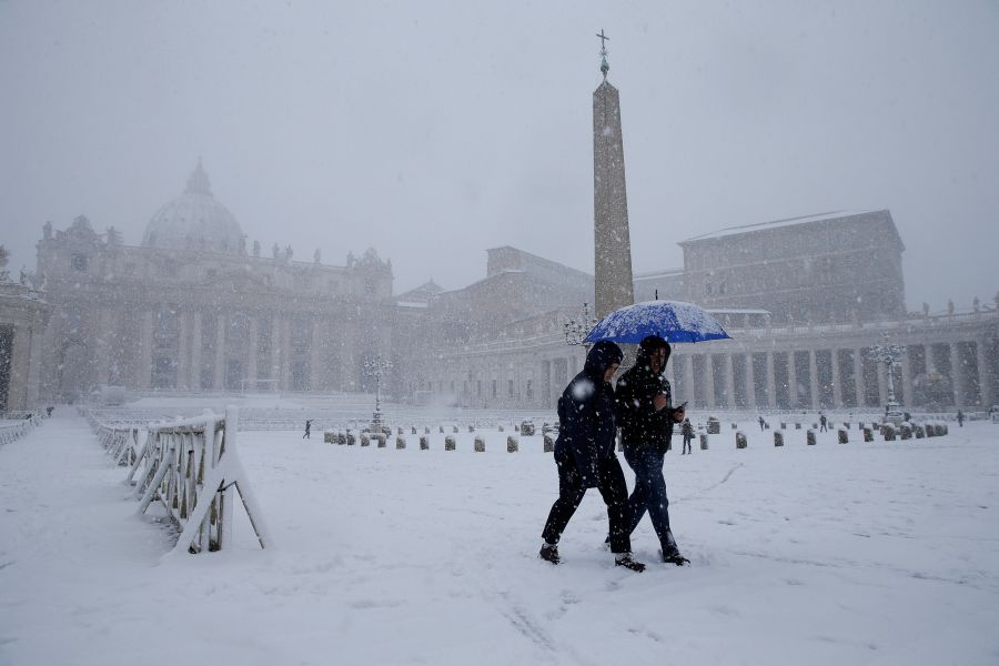 Hacía 6 años que no nevaba en Roma. La última vez fue en el año 2012, cuando la ciudad –como en esta ocasión– se vio sorprendida por el blanco y sufrió las consecuencias de otro temporal.