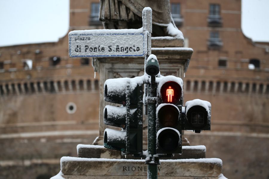 Hacía 6 años que no nevaba en Roma. La última vez fue en el año 2012, cuando la ciudad –como en esta ocasión– se vio sorprendida por el blanco y sufrió las consecuencias de otro temporal.